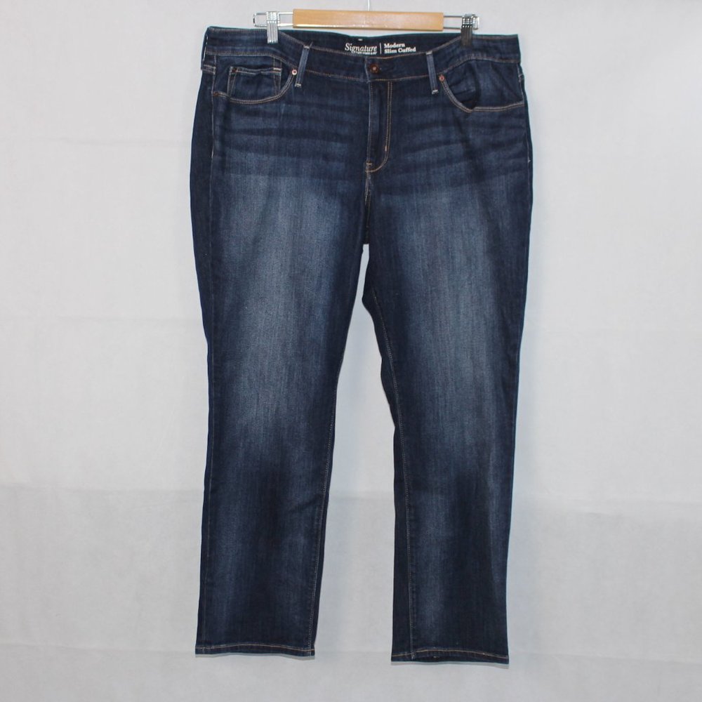 Levis Signature Modern Slim Cuffed Capris 20 N80